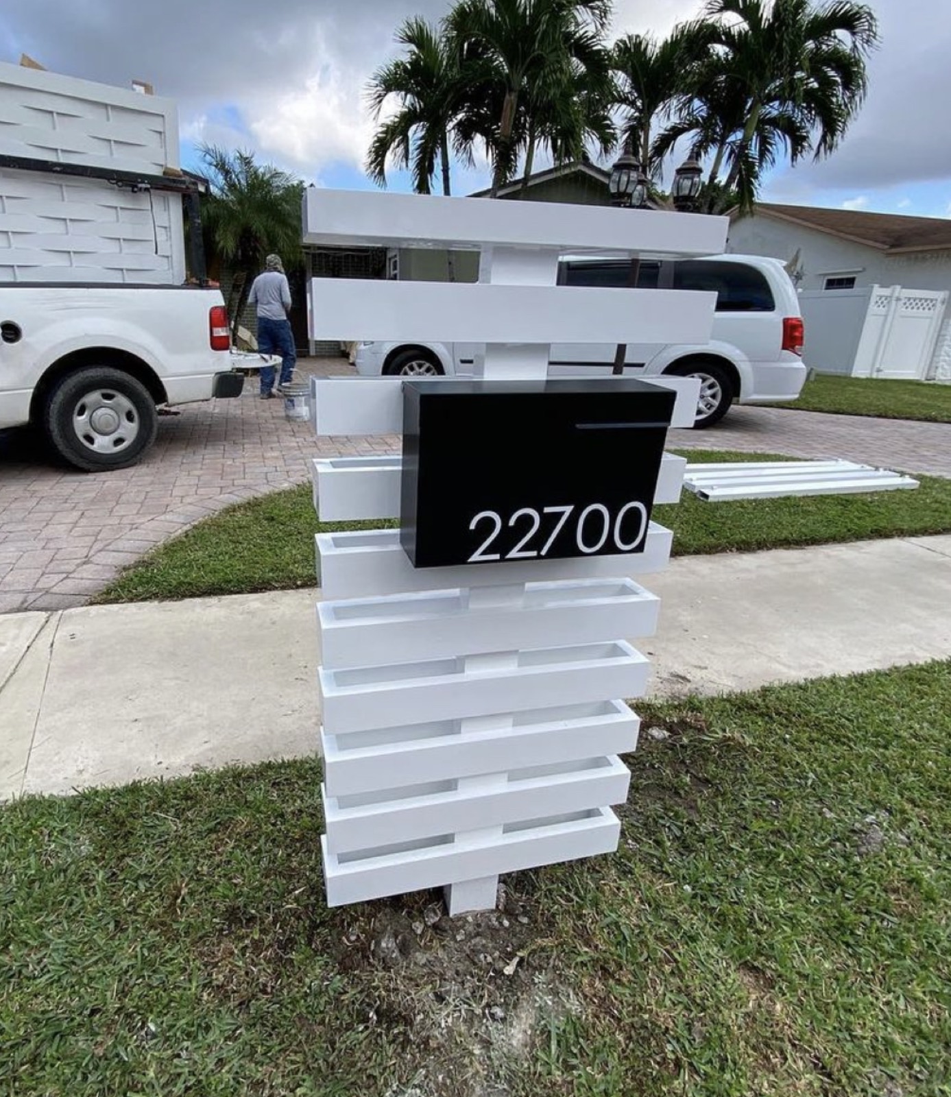 Custom modern aluminum mailbox