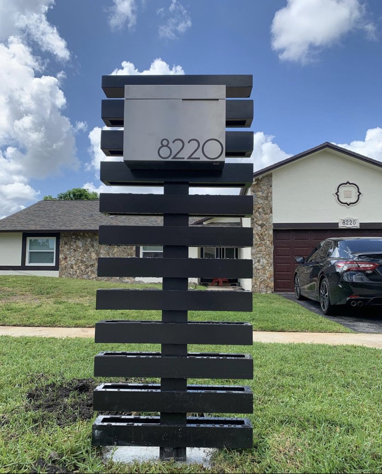 Custom modern aluminum mailbox fabrication