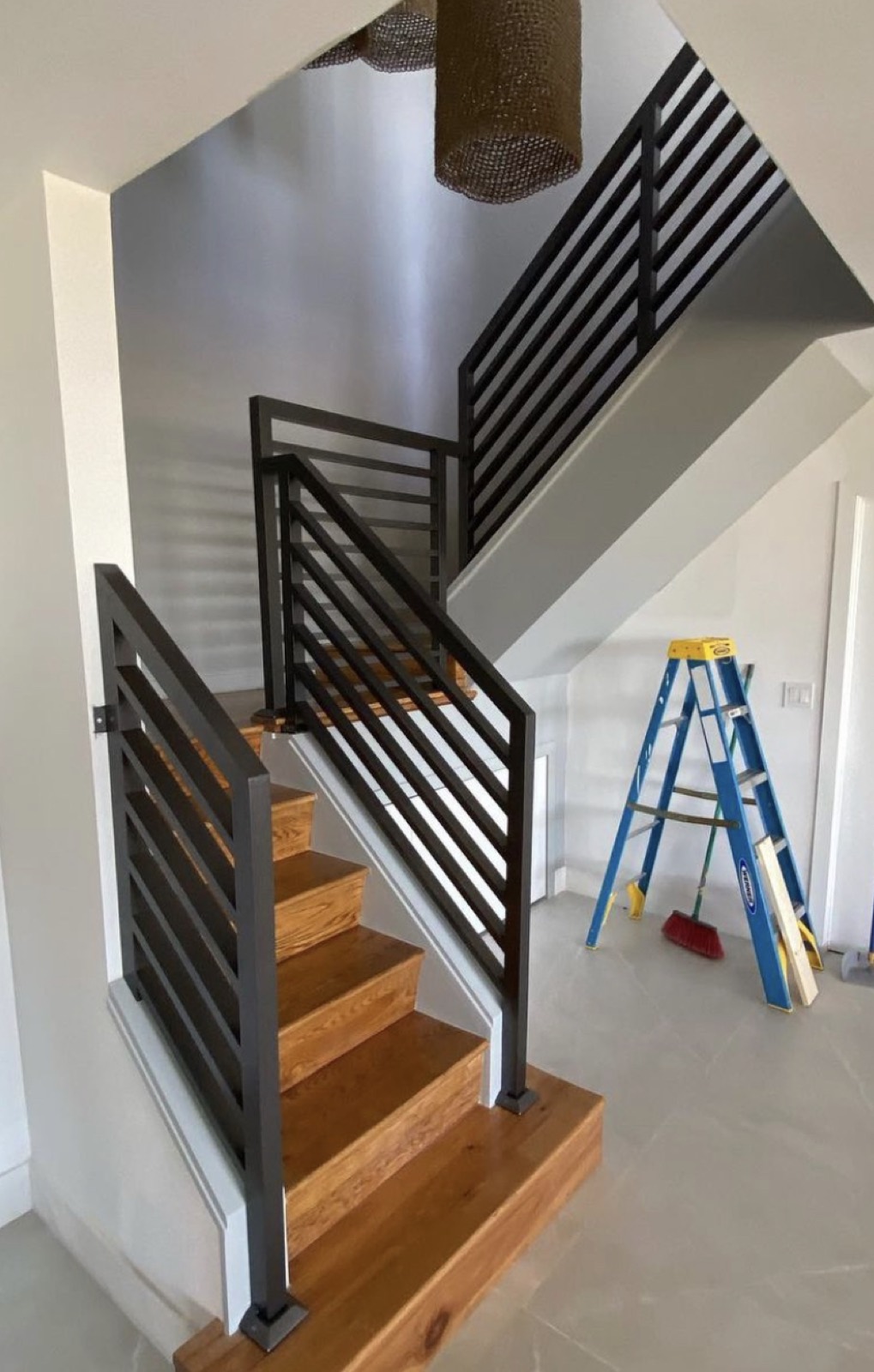 Interior modern aluminum stair railing